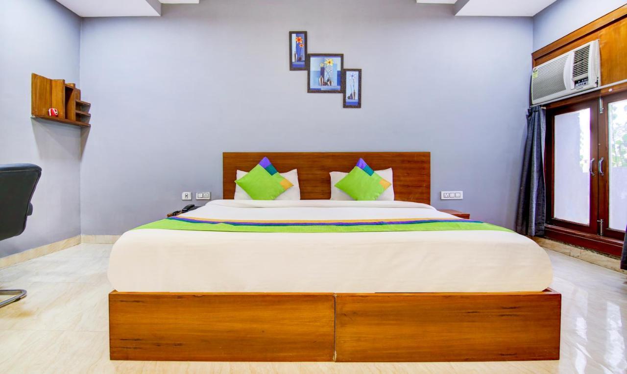 Treebo Trend Aashiyana Paradise Badshahpur Exterior photo